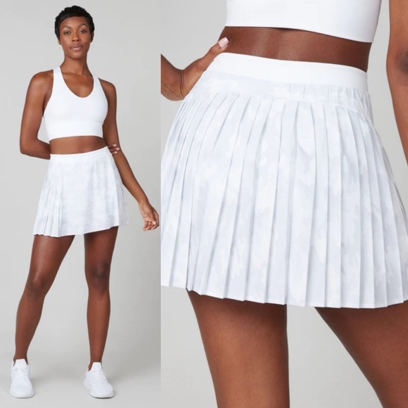 NWT Spanx Get Moving Pleated Tennis Skort Camo - Picture 1 of 4